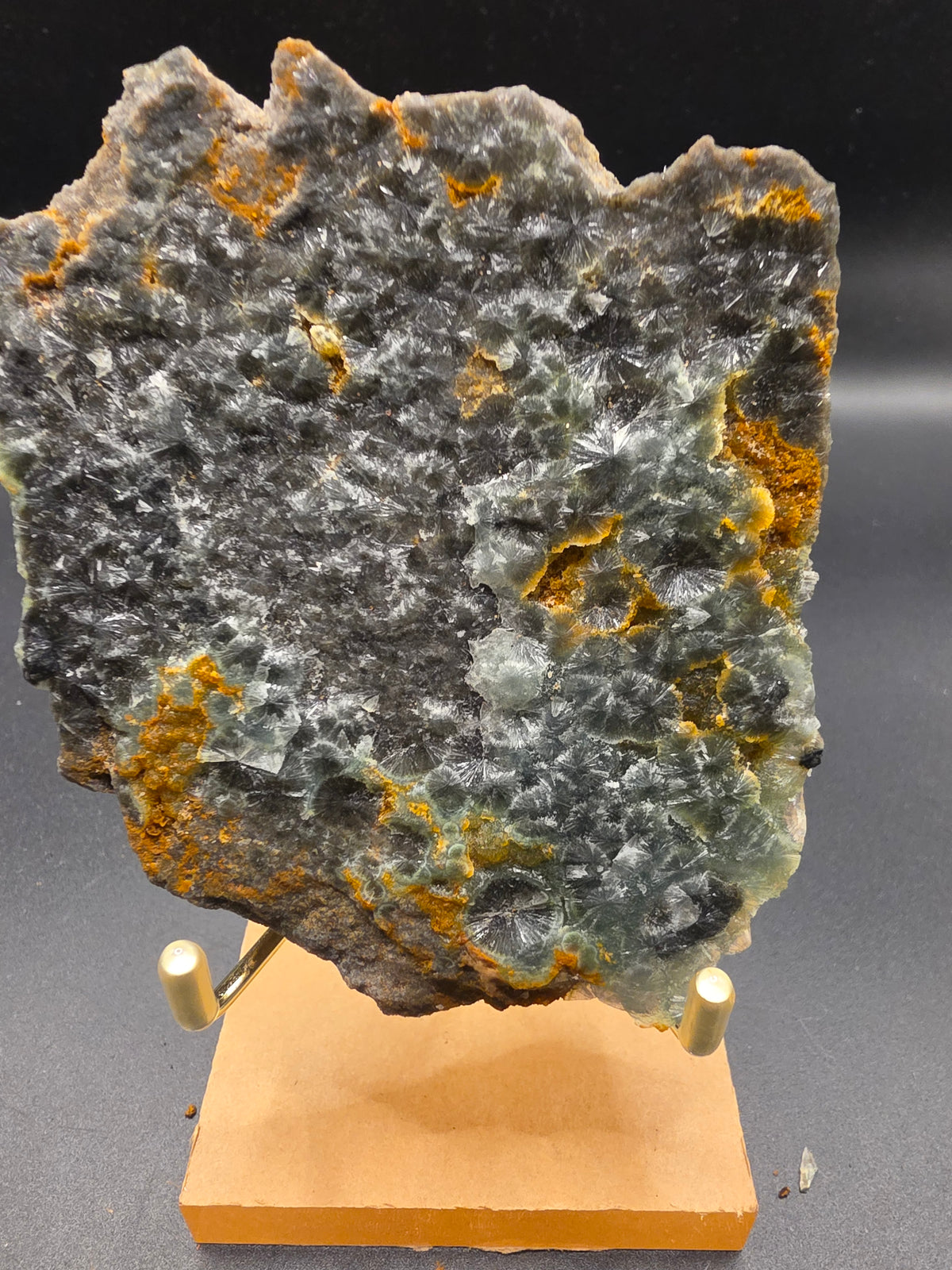 Wavellite on Matrix