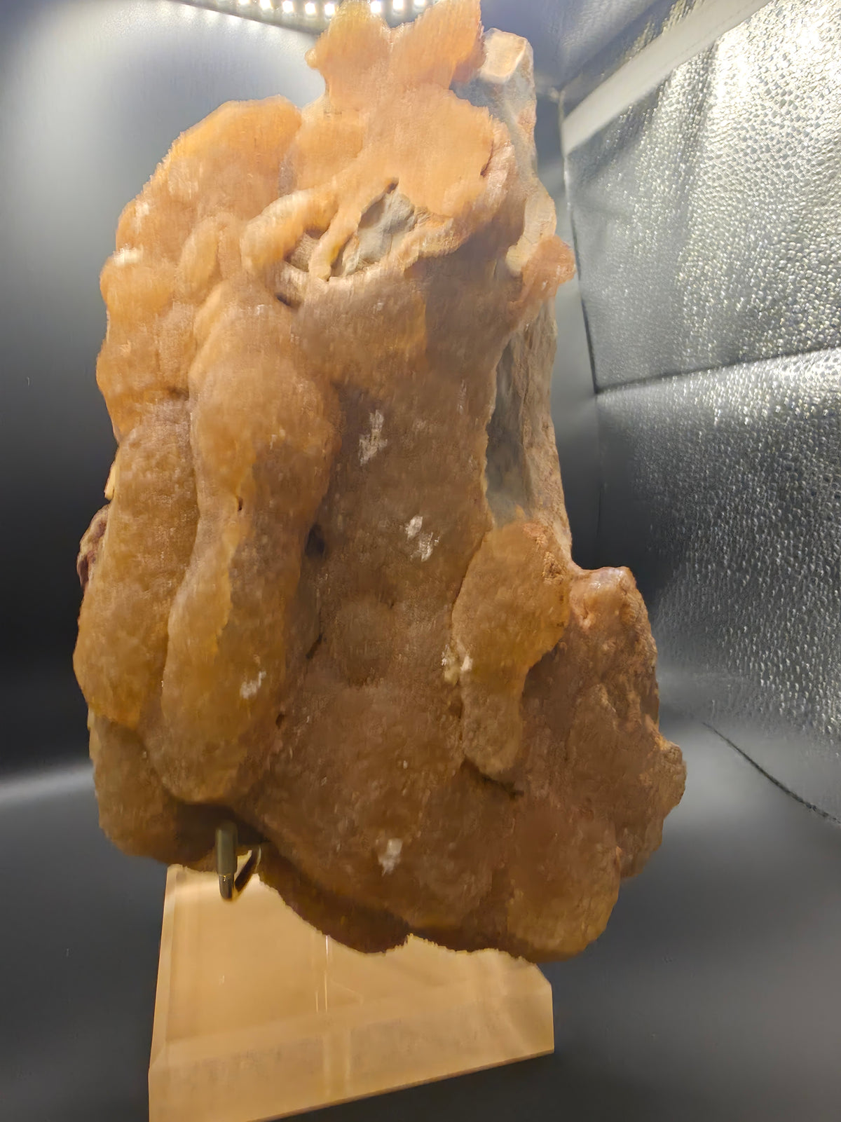 Fluorescent Calcite Cluster – approx. 500g, Morocco