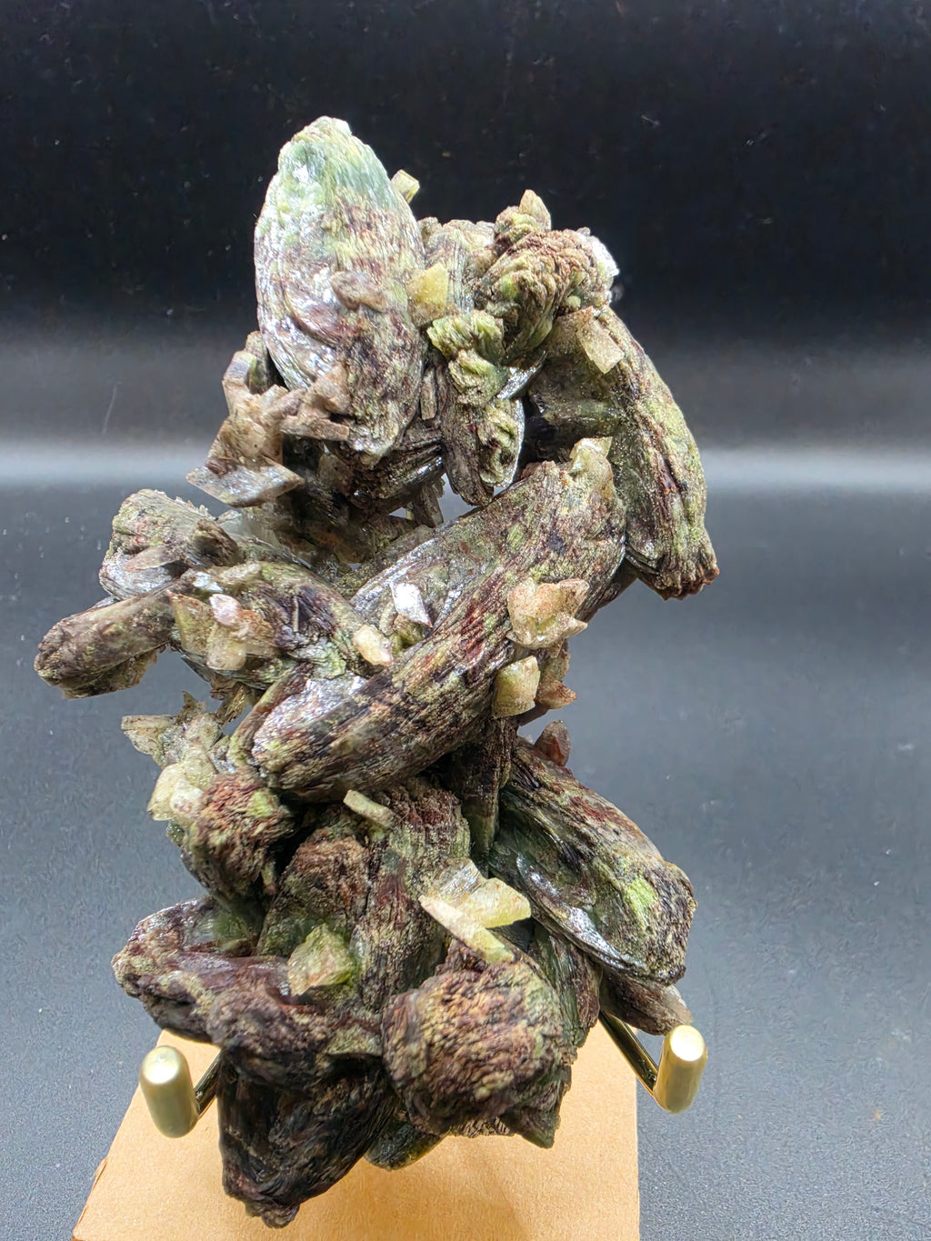 Stilbite and Heulandite Crystal Formation — India