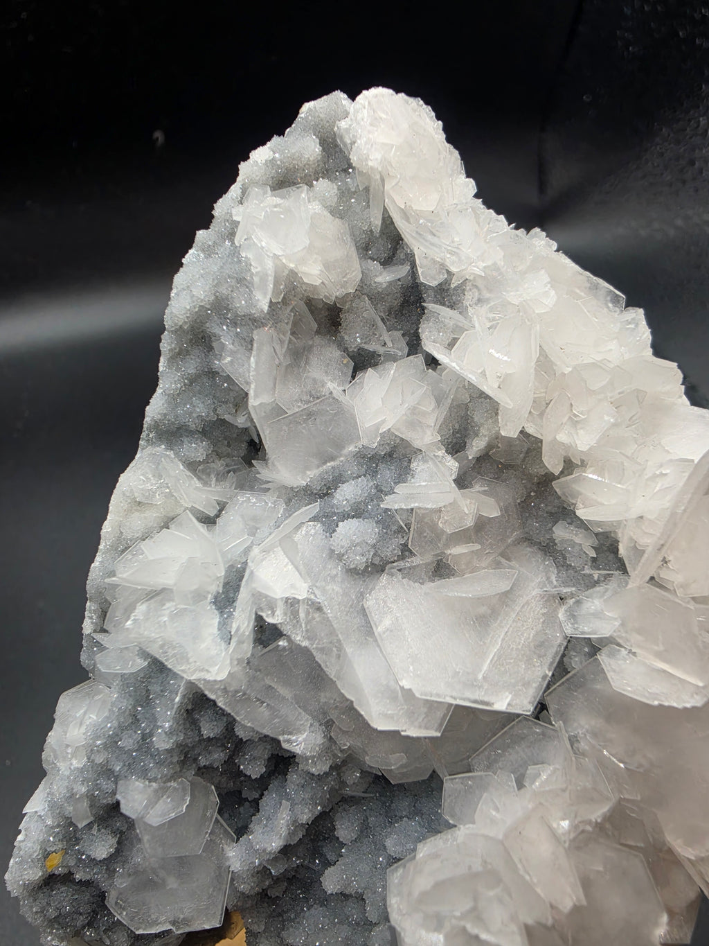 Fluorescent Multi-Crystalline Calcite Formation 388g