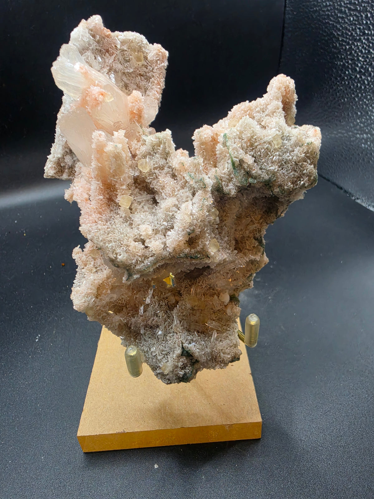 Stilbite, Heulandite and Zeolite Crystal Tapestry 143g