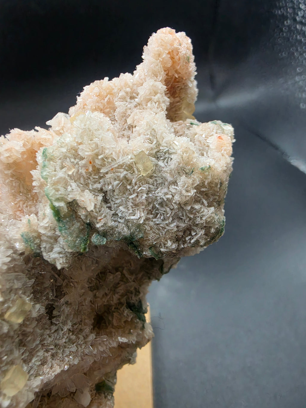 Stilbite, Heulandite and Zeolite Crystal Tapestry 143g