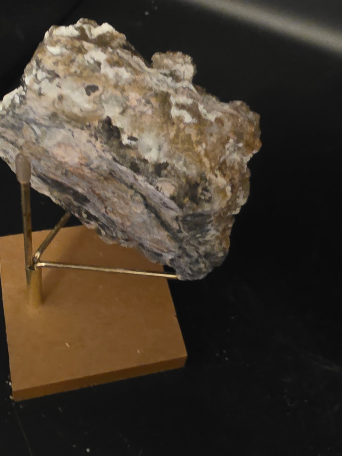 Hydrozincite with Hemimorphite – Evelyn Mine, Pine Creek, NT | 700g Fluorescent Specimen