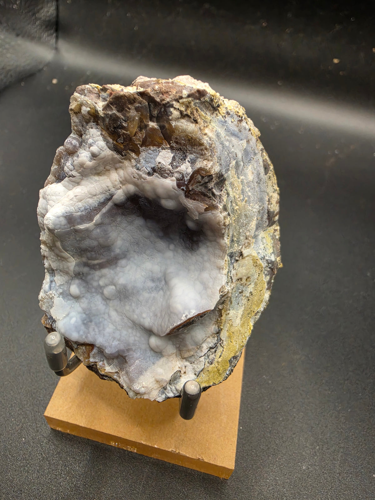 Chalcedony Quartz Geode from Juab County, Dugway Pass, Utah, 260 ct