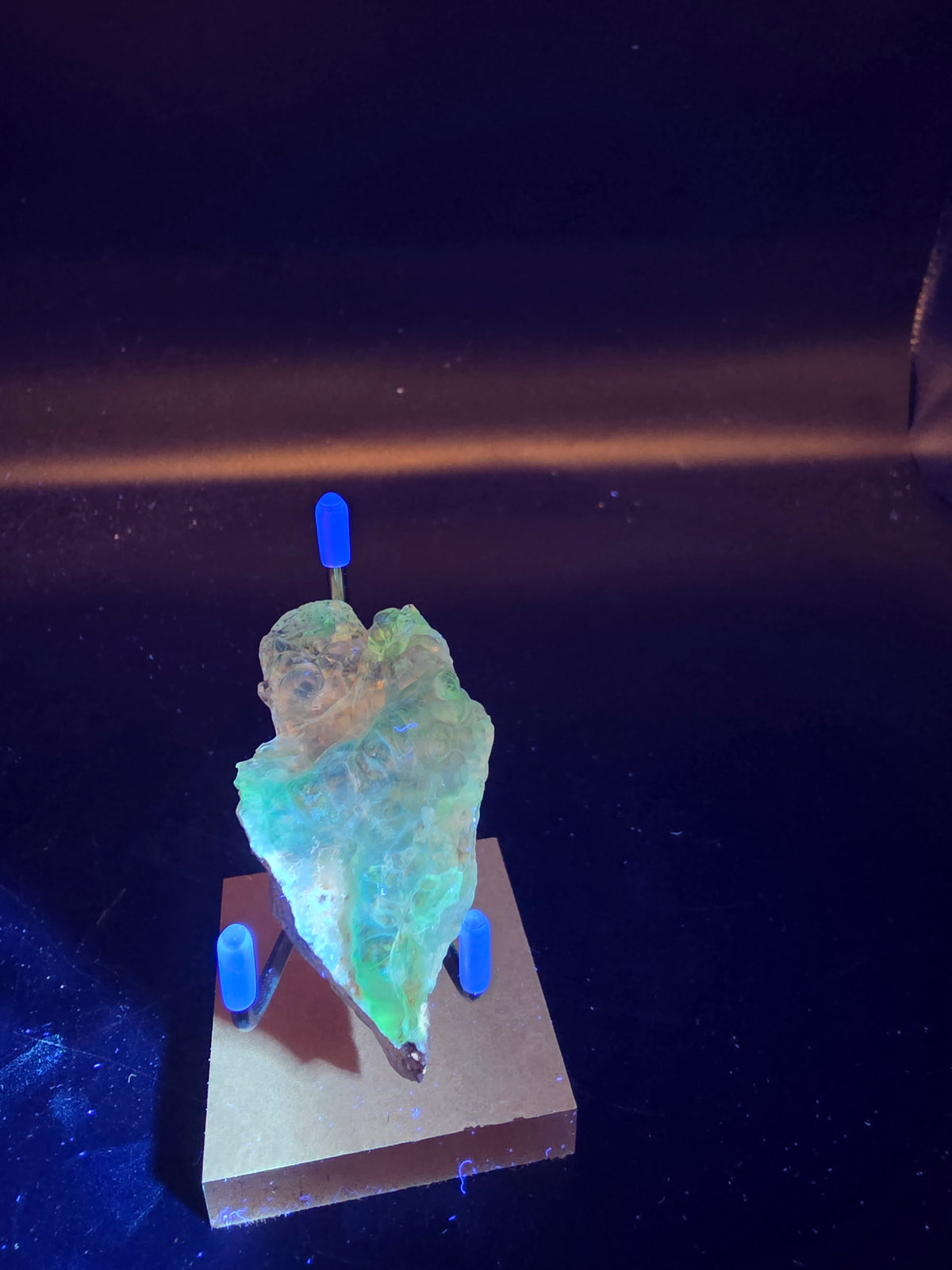 Hyalite Opal from Mexico, 248 ct