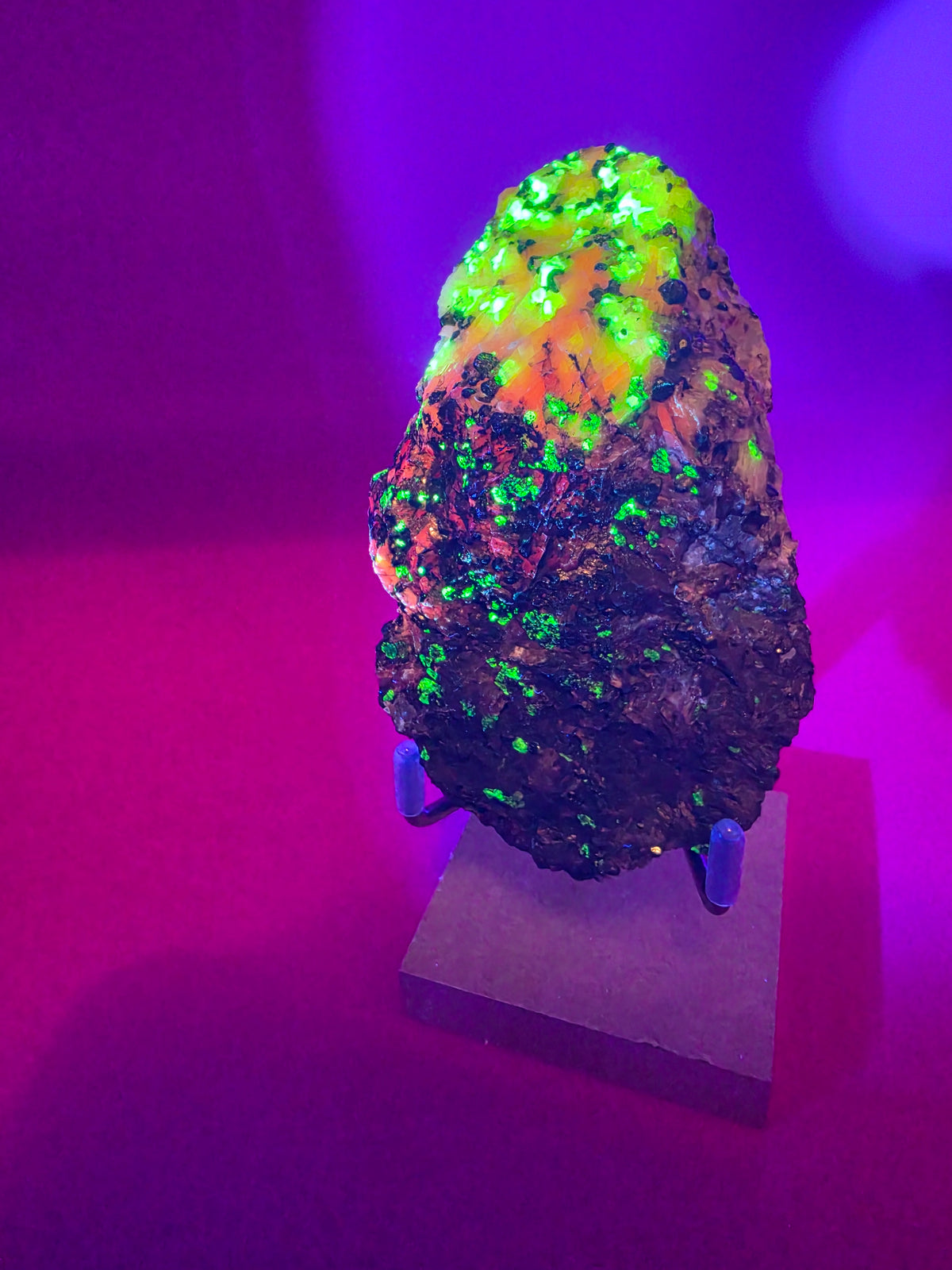 Authentic High-Quality Fluorescent Willemite Calcite from Franklin, New Jersey, 800 g