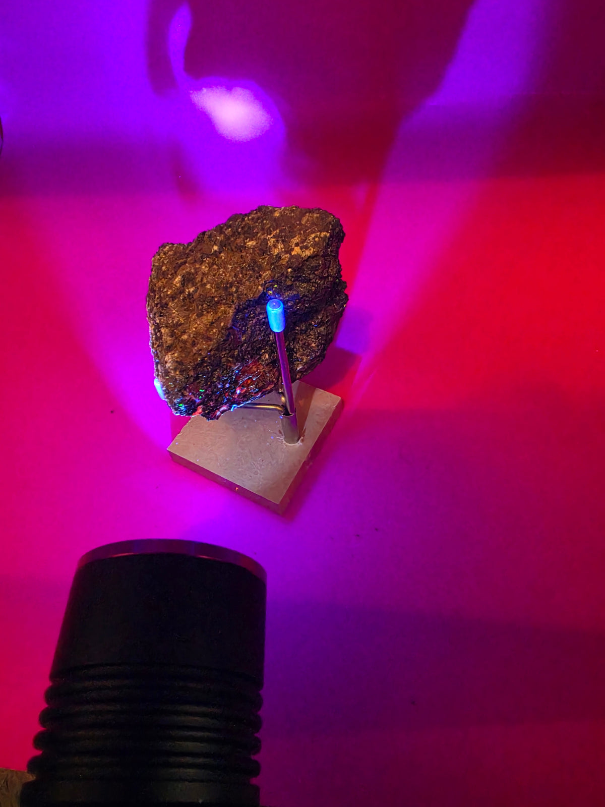 Authentic Fluorescent Willemite Calcite, 800 g