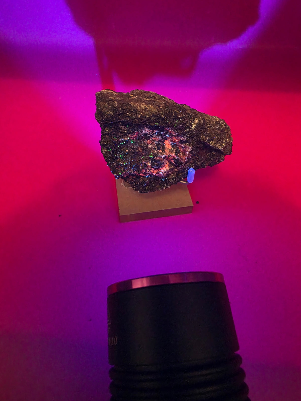 Authentic Fluorescent Willemite Calcite, 800 g