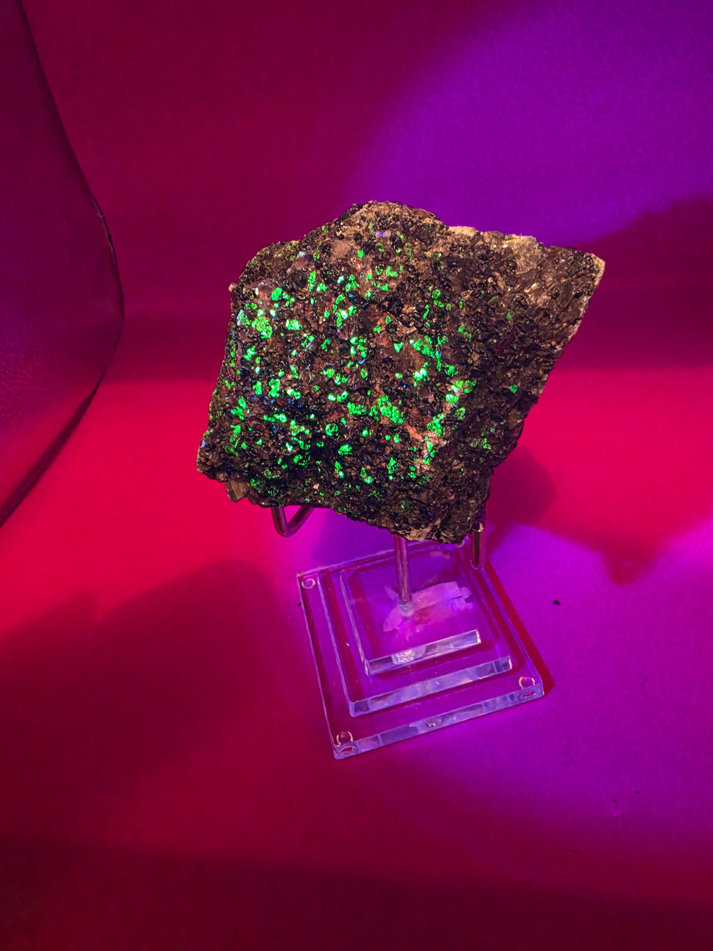 Authentic High-Quality Fluorescent Willemite Calcite from Franklin, New Jersey, 200 g