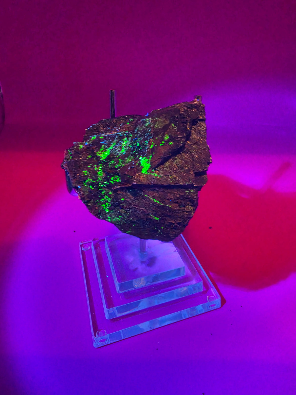 Authentic High-Quality Fluorescent Willemite Calcite from Franklin, New Jersey, 200 g